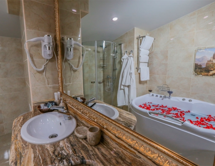 Royal Suite - Бутик-отель Garuda Boutique Hotel / Гаруда Бутик Отель Сухум